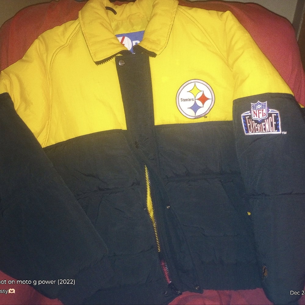 Pittsburgh Steelers puffer jacket